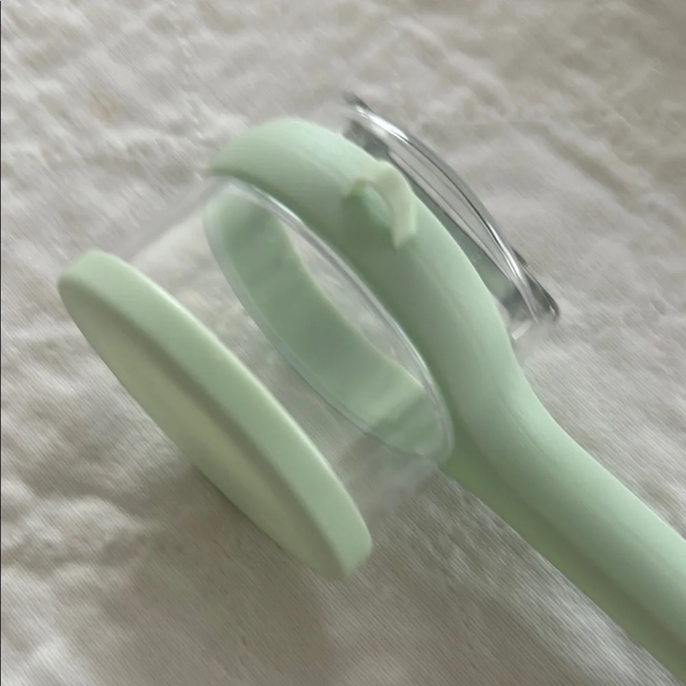 Mint Green Vegetable Peeler